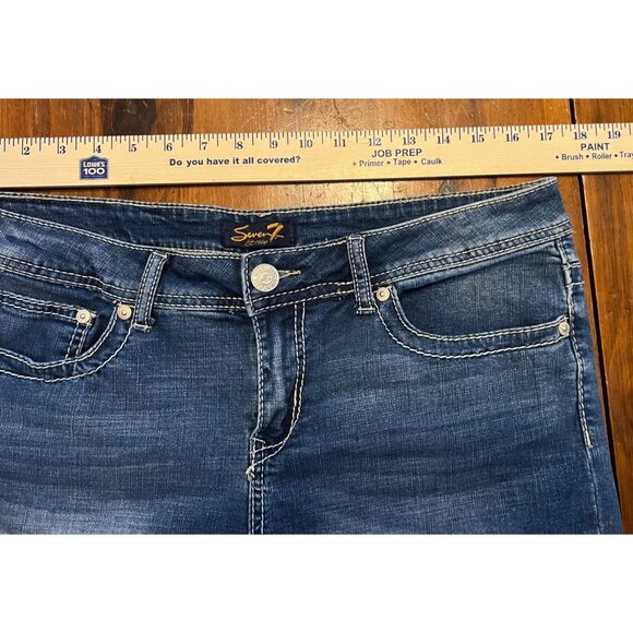 Seven7 women's denim short size 12 embellished back pockets - Picture 7 of 9